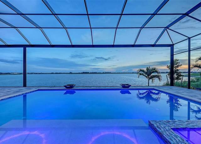 Property at 1122 Blue Shell Loop, Sarasota, FL 34240, 4 beds, 4.5 baths