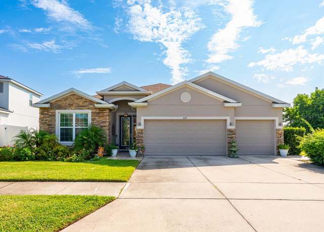 Property at 624 Neptune Dr, Groveland, FL 34736, 4 beds, 3 baths