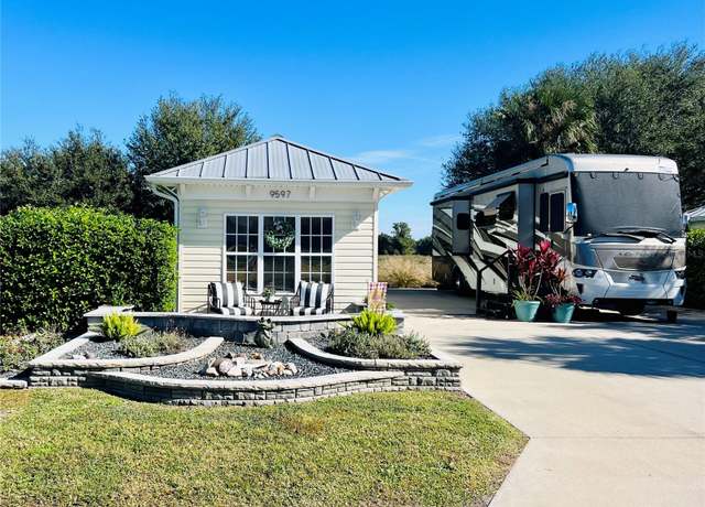 Property at 9597 SE 49th Ter, Webster, FL 33597