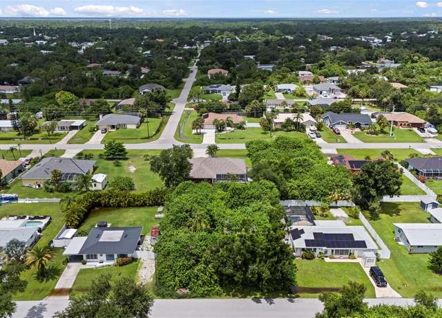 Property at 256 Chamber St NW, Port Charlotte, FL 33948