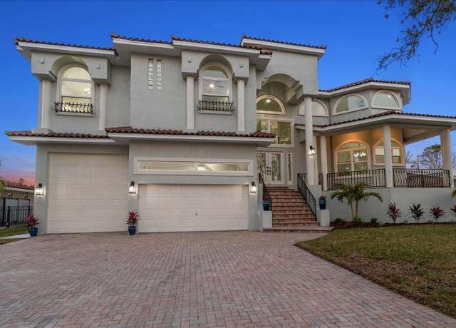 Property at 124 Leeward Is, Clearwater Beach, FL 33767, 5 beds, 4 baths