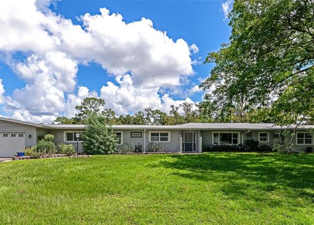 Property at 5310 N Tuttle Ave, Sarasota, FL 34234, 3 beds, 2.5 baths