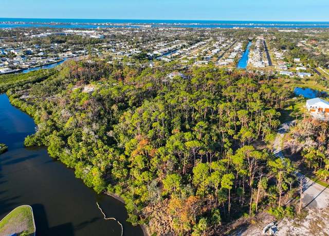 Property at 971 Lampp Dr, Englewood, FL 34223