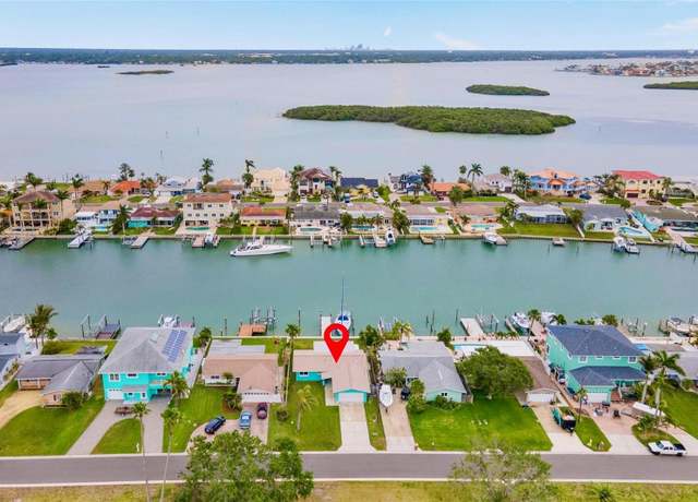 Property at 525 Lillian Dr, Madeira Beach, FL 33708, 2 beds, 2 baths