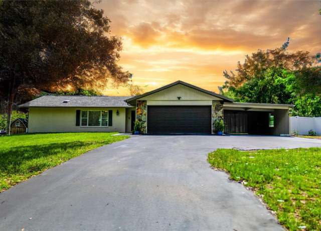 Property at 7211 Red Oak Loop, New Port Richey, FL 34654, 3 beds, 2 baths
