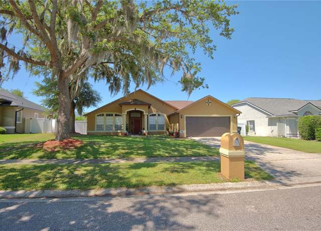 Property at 684 Yorkshire Dr, Oviedo, FL 32765, 4 beds, 2 baths
