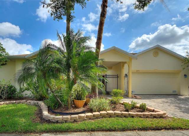 Property at 271 Falling Waters Dr, Kissimmee, FL 34759, 3 beds, 3 baths