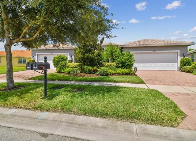 Property at 15626 Aurora Lake Cir, Wimauma, FL 33598, 2 beds, 2 baths