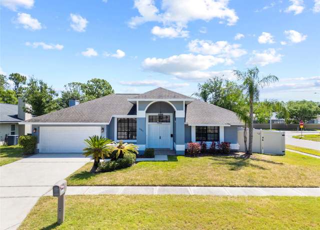 Property at 12062 Stone Crossing Cir, Tampa, FL 33635, 4 beds, 2 baths