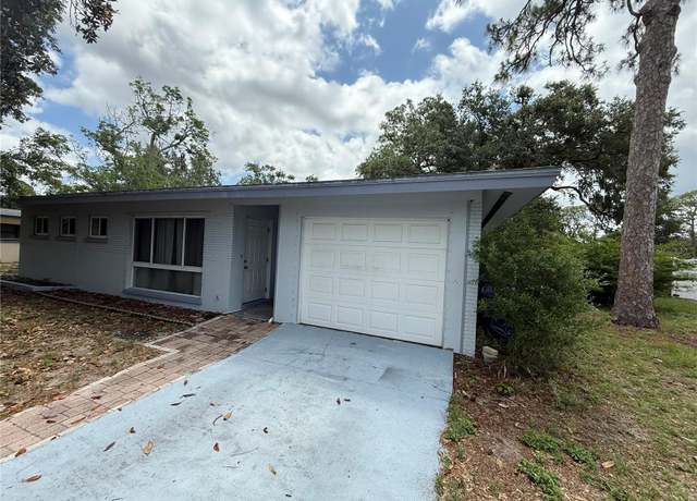 Property at 2174 Schwalbe Way, Sarasota, FL 34235, 2 beds, 1 bath