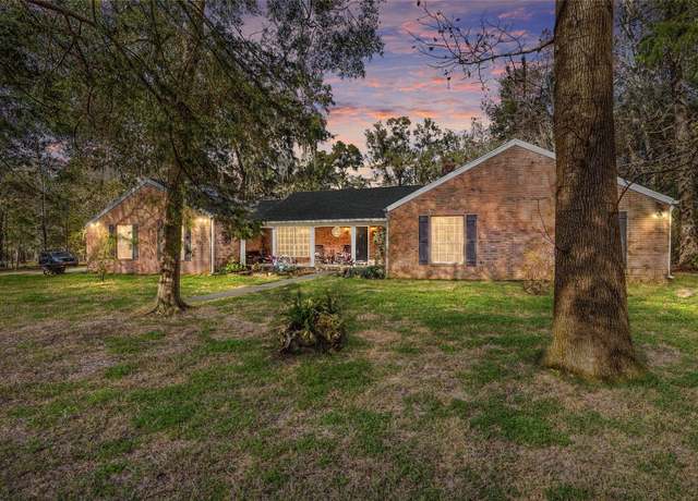 Property at 10249 NW 21st St, Ocala, FL 34482, 3 beds, 2.5 baths