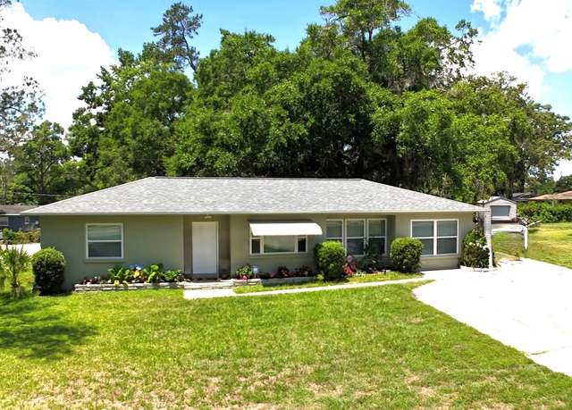 Property at 2810 SE Lake Weir Ave, Ocala, FL 34471, 3 beds, 1 bath