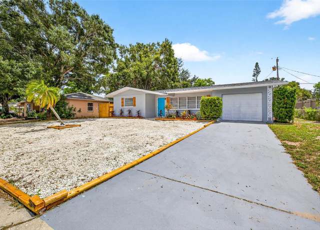 Property at 1816 Bayshore Gardens Pkwy, Bradenton, FL 34207, 2 beds, 2 baths