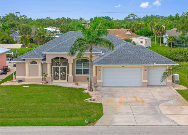 Property at 18649 Klingler Cir, Port Charlotte, FL 33948, 3 beds, 2.5 baths