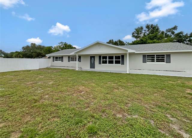 Property at 11045 Lake Eustis Dr, Leesburg, FL 34788, 3 beds, 2 baths