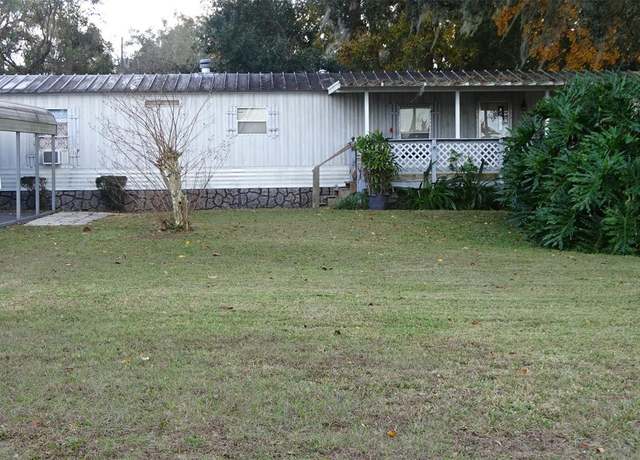 Property at 5120 SE 145th Pl, Summerfield, FL 34491, 2 beds, 1.5 baths