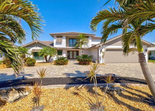 Property at 347 Ardenwood Dr, Englewood, FL 34223, 5 beds, 4.5 baths