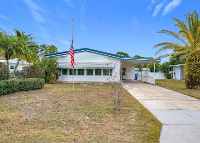 Property at 1681 Nassau Cir, Tavares, FL 32778, 2 beds, 2 baths