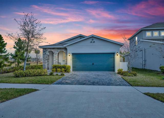 Property at 4426 Davos Dr, Clermont, FL 34711, 4 beds, 2 baths