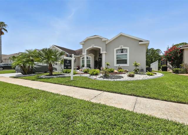 Property at 325 Prestwick Dr, Davenport, FL 33897, 4 beds, 3 baths