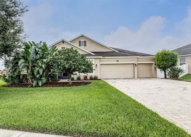 Property at 143 Broad St, Winter Haven, FL 33881, 4 beds, 3 baths