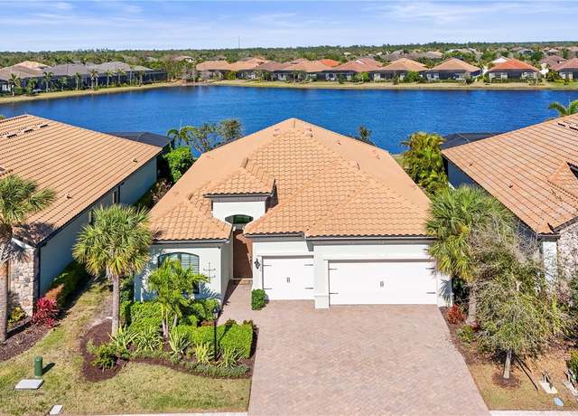 Property at 7036 Whittlebury Trl, Lakewood Ranch, FL 34202, 4 beds, 3 baths