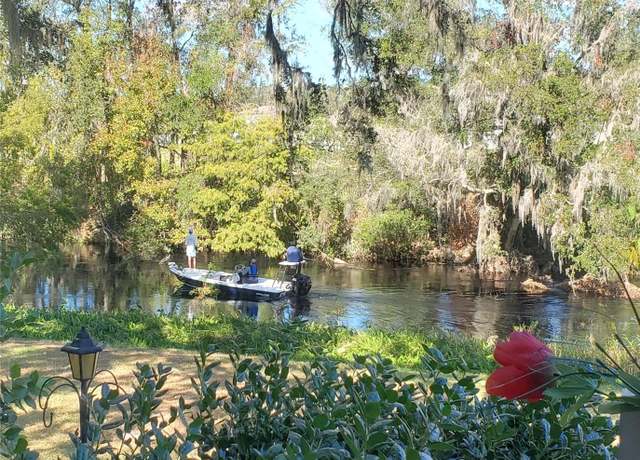 Property at 105 Avocado Cv, Leesburg, FL 34748, 2 beds, 2 baths