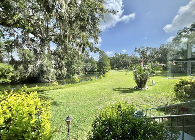 Property at 105 Avocado Cv, Leesburg, FL 34748, 2 beds, 2 baths