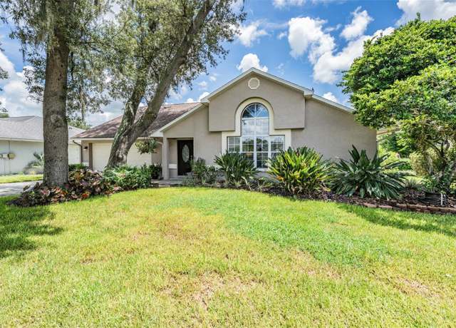 Property at 6536 Northlake Dr, Zephyrhills, FL 33542, 3 beds, 2 baths