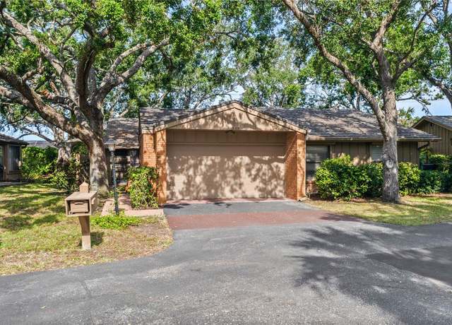 Property at 1308 Willow Oak Cir, Bradenton, FL 34209, 3 beds, 2 baths