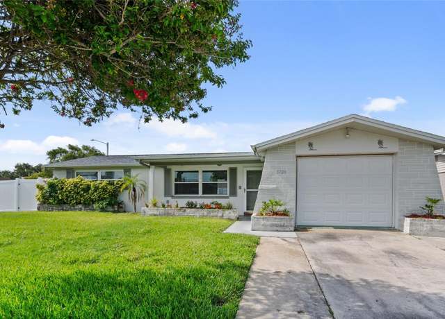Property at 5720 Mockingbird Dr, New Port Richey, FL 34652, 2 beds, 2 baths
