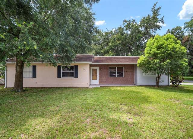 Property at 1229 W Granfield Ave, Plant City, FL 33563, 4 beds, 2 baths