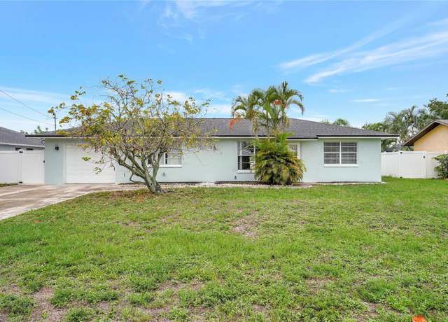 Property at 1428 SE 20th Ave, Cape Coral, FL 33990, 3 beds, 2 baths