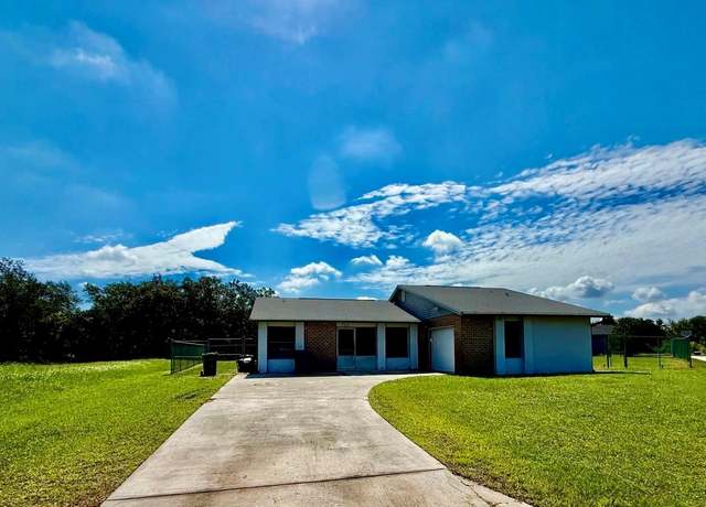 Property at 722 Tournament Ln, Kissimmee, FL 34759, 3 beds, 2 baths