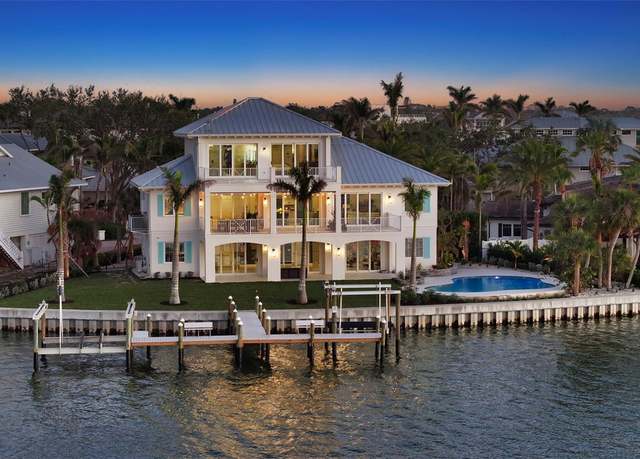 Property at 1300 Tangier Way, Sarasota, FL 34239, 4 beds, 4.5 baths