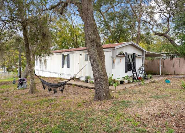Property at 2109 Hialeah Ave, Leesburg, FL 34748, 2 beds, 1 bath