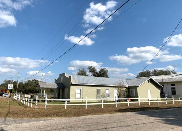 Property at 100 John St, Frostproof, FL 33843, 3 beds, 1.5 baths