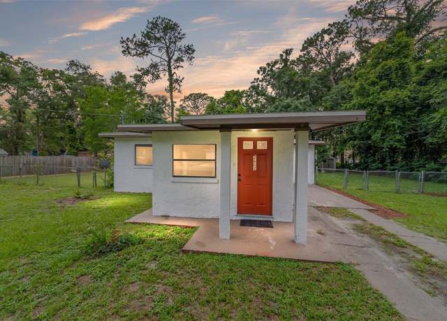 Property at 2602 NE 2nd Ave, Ocala, FL 34470, 3 beds, 1 bath