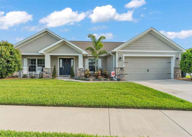 Property at 204 Walkers Point Dr, Auburndale, FL 33823, 3 beds, 2 baths