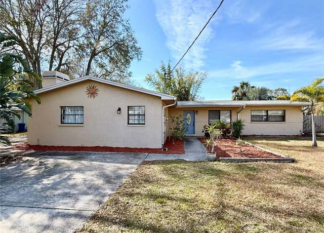 Property at 400 Country Club Dr, Oldsmar, FL 34677, 3 beds, 2 baths