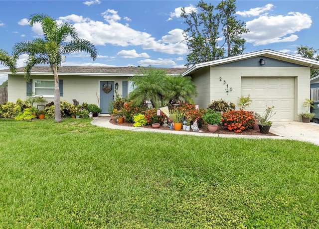 Property at 2310 33rd St W, Bradenton, FL 34205, 3 beds, 2 baths
