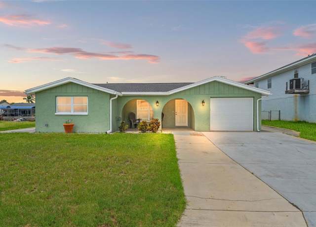 Property at 7401 Islander Ln, Hudson, FL 34667, 2 beds, 2 baths