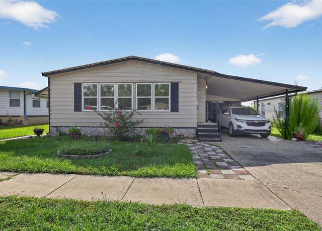 Property at 3850 Sarah Dr, Wesley Chapel, FL 33543, 2 beds, 2 baths