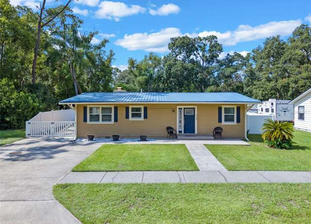 Property at 550 Plumosa Dr, Sanford, FL 32771, 3 beds, 2 baths