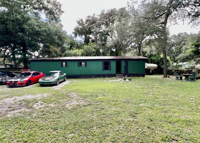 Property at 20992 SE 156th Pl, Umatilla, FL 32784, 2 beds, 1.5 baths