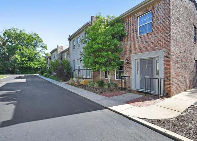 Property at 117 N Garfield Ave #16, Deland, FL 32724, 2 beds, 2.5 baths