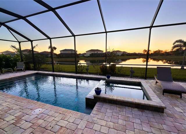Property at 4820 Coastal Days Ln, Bradenton, FL 34211, 4 beds, 2.5 baths