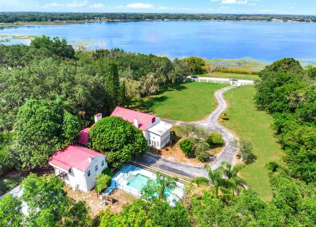 Property at 9023 Silver Lake Dr, Leesburg, FL 34788, 3 beds, 3 baths