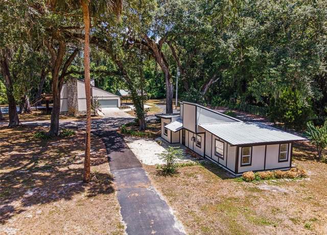 Property at 14260 NE 40th Ct, Anthony, FL 32617, 4 beds, 3.5 baths