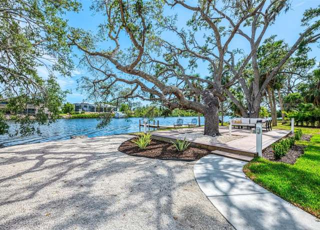 Property at 5377 Palos Verdes Dr, Sarasota, FL 34231, 3 beds, 2 baths
